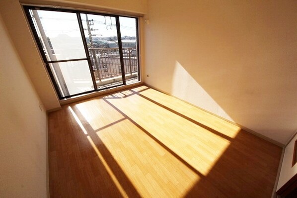 エルドメーヌ志村の物件内観写真